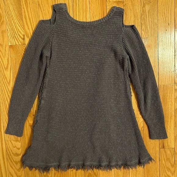 Ruby Moon Anthropologie Cold Shoulder Sweater L - Picture 2 of 7